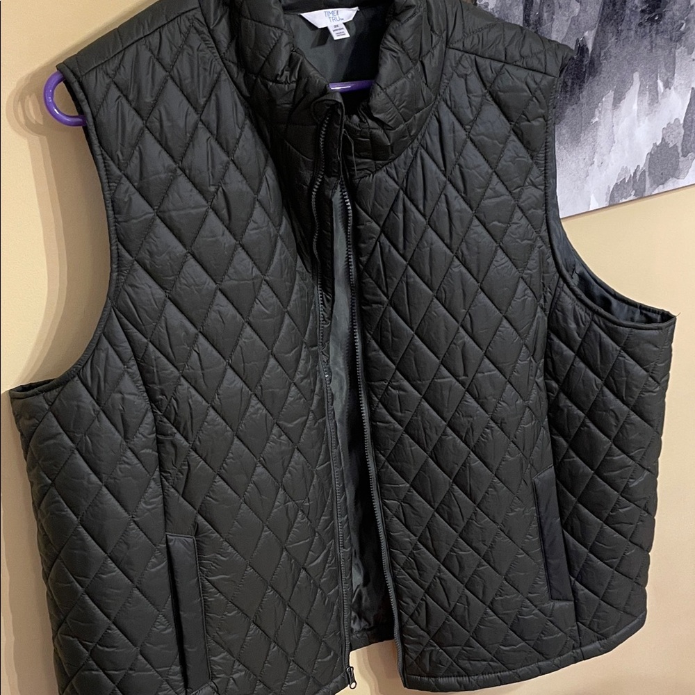 Time and Tru Women’s Quilted Black Vest